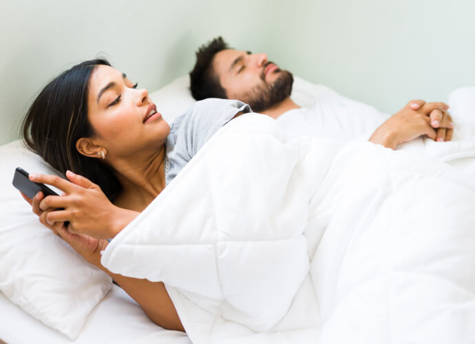 Broken Trust: Navigating Affairs and Salvaging Love In Psychic Readings