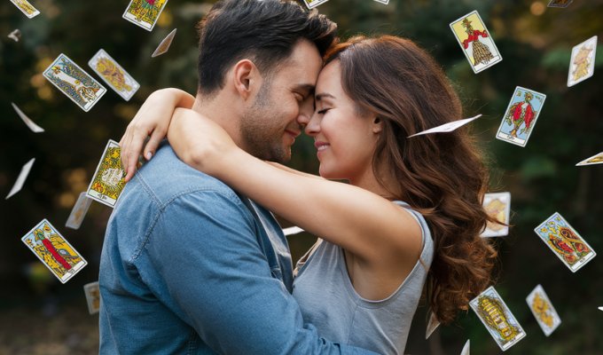 5 Love Tarot Spreads You Need To Try!