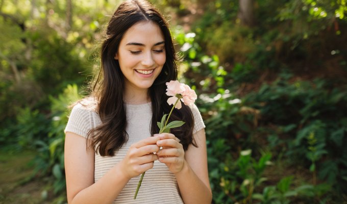 How to Tell if a Girl Likes You