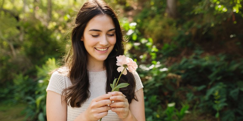 How to Tell if a Girl Likes You